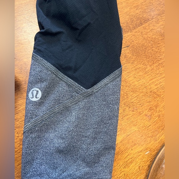 Grey Lululemon Leggings Size 4 - Picture 4 of 4
